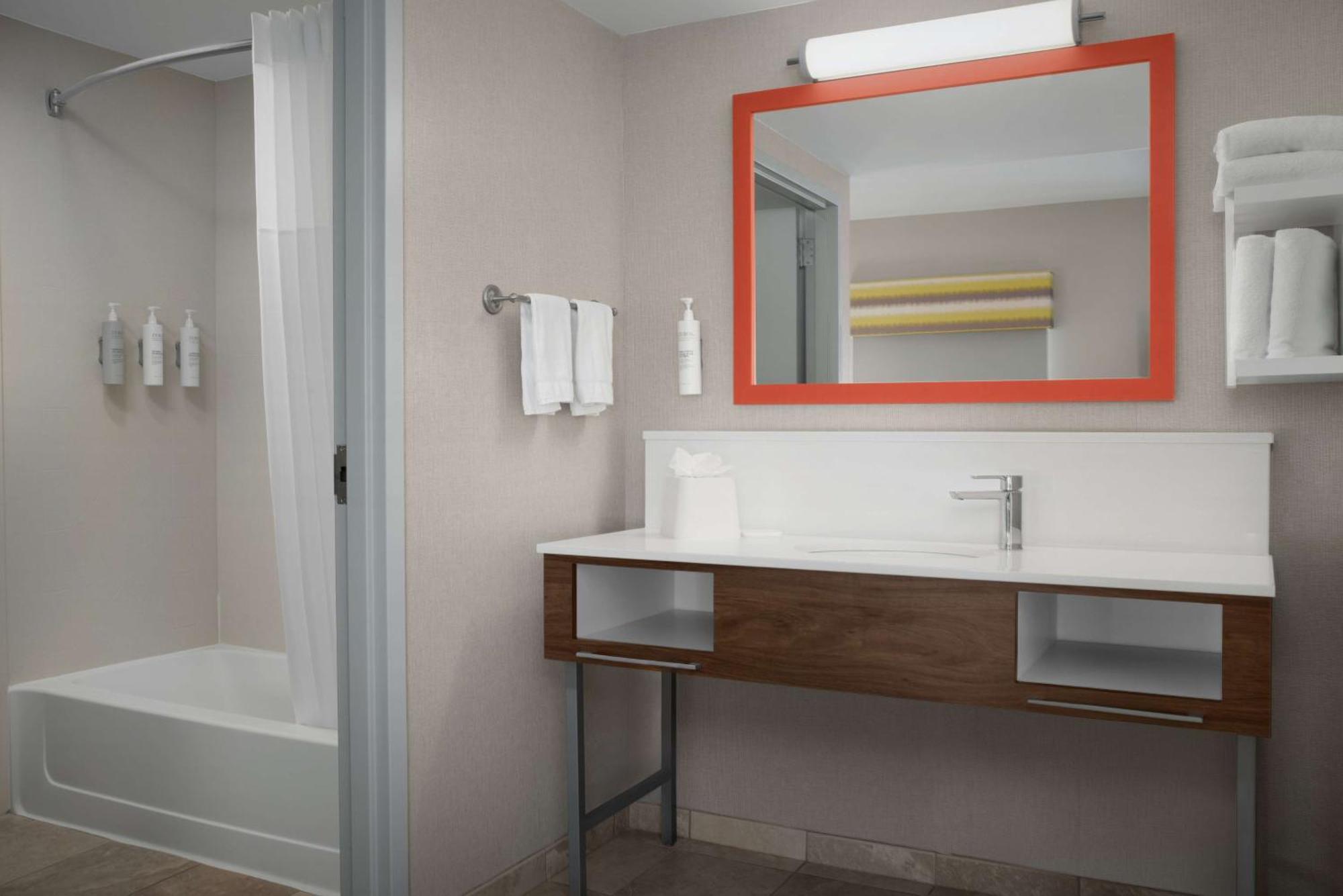 Hampton Inn & Suites-Knoxville/North I-75 Екстериор снимка