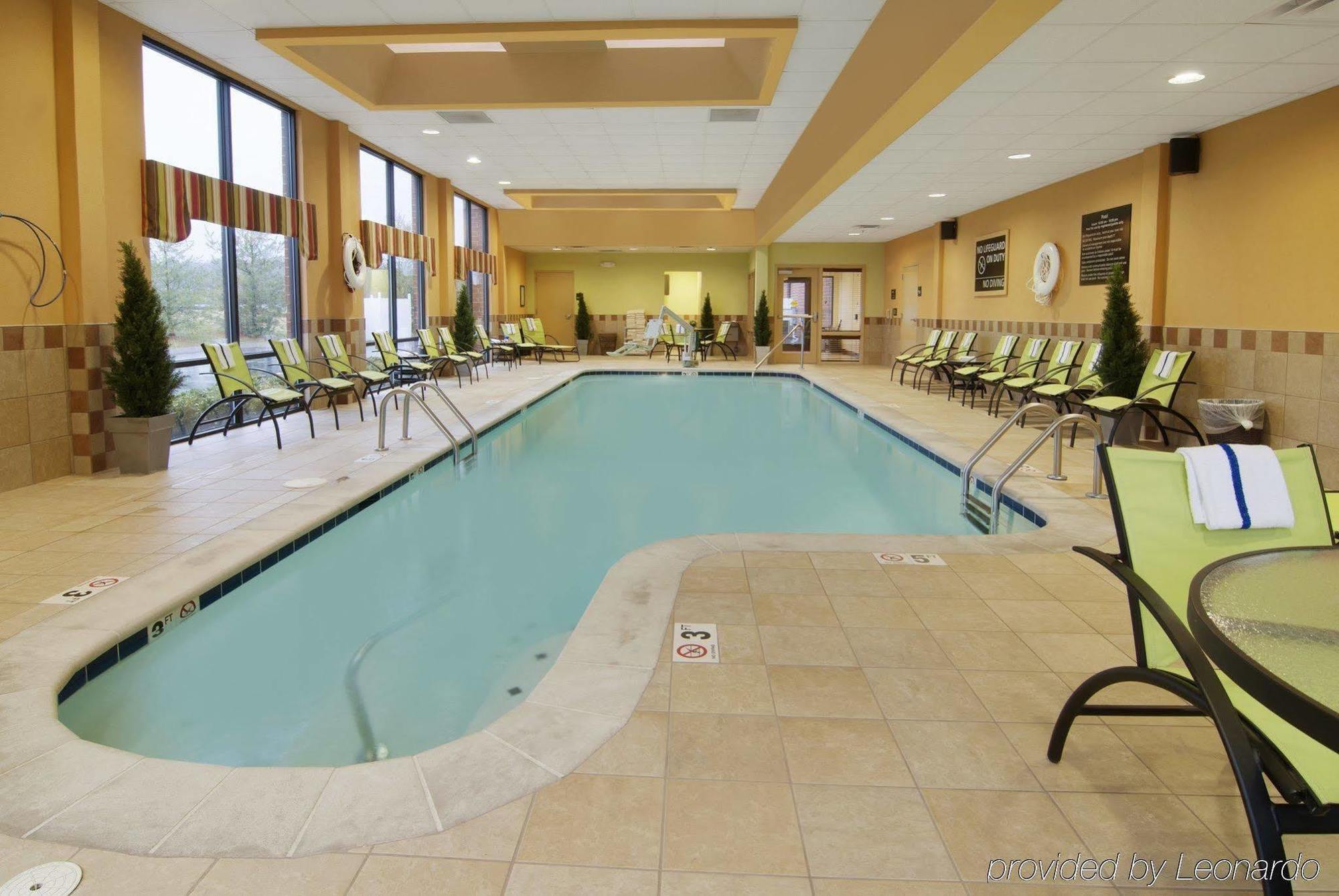 Hampton Inn & Suites-Knoxville/North I-75 Екстериор снимка