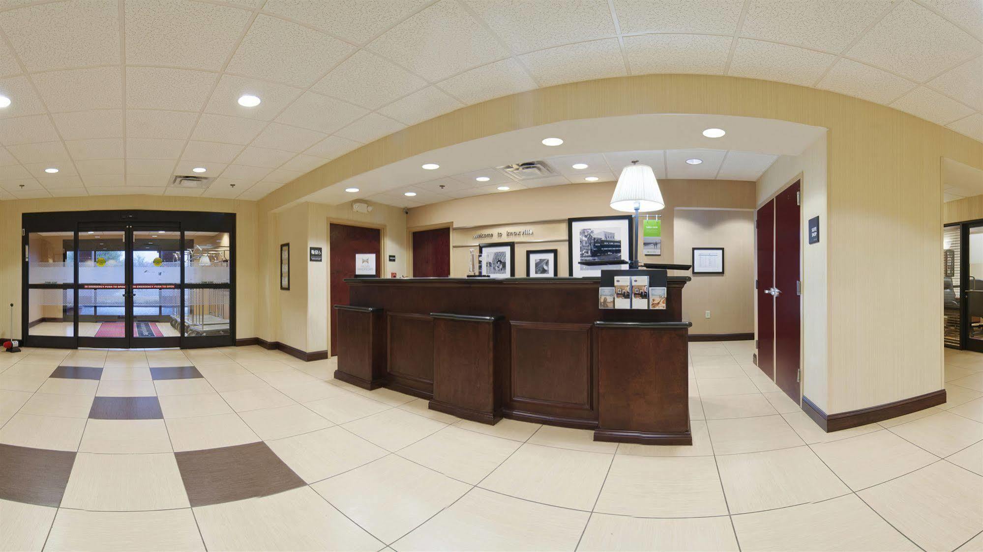 Hampton Inn & Suites-Knoxville/North I-75 Екстериор снимка